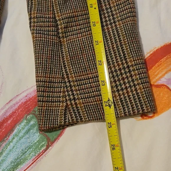 Nina Mclemore wool brown jacket and skirt,size 12. Used. Looks new.